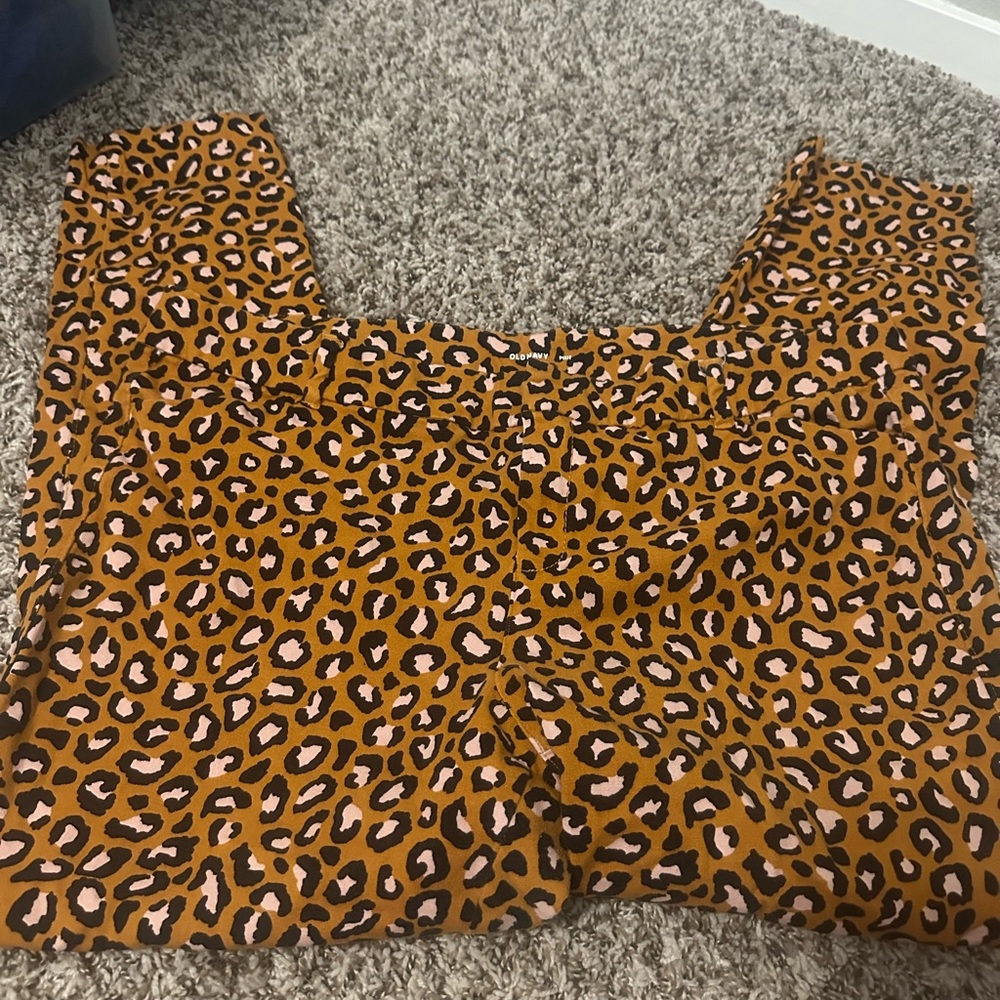 Old navy pixie cropped pants